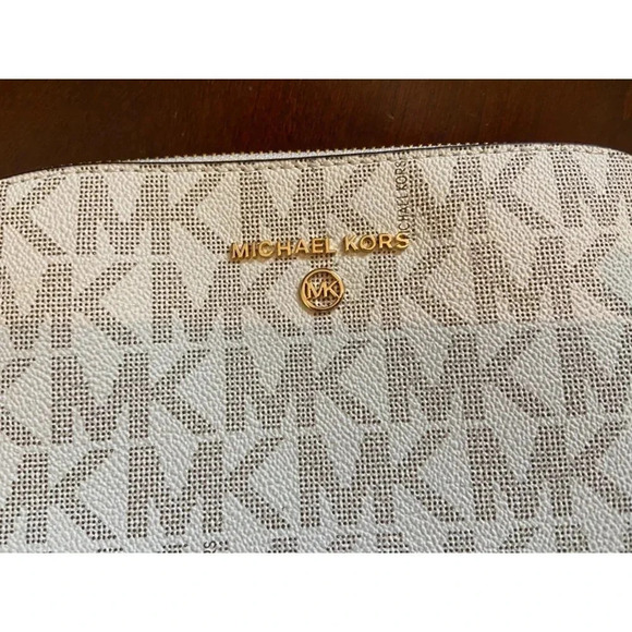Michael Kors Dome Crossbody Bag Signature Logo Brown Leather Strap Gold Details - Picture 5 of 15